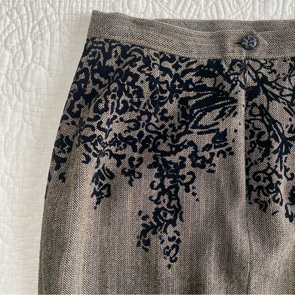 CHRISTIAN LACROIX Brown Wool with Abstract Velvet detail Around Waist Skirt Sz 4 - Picture 8 of 16